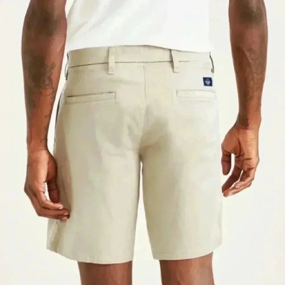 Dockers Ultimate Short With Supreme Flex 9" Mens Stretch Fabric Chino Short - Picture 2 of 4